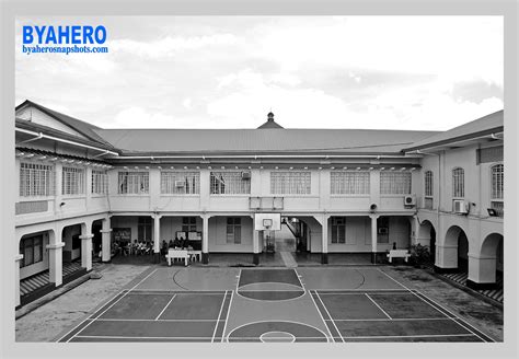 Universidad de Santa Isabel in Naga, Camarines Sur, .